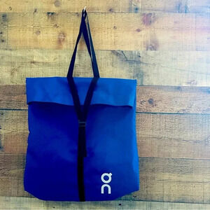 Unisex NWOT ON Cloud Running Ambassador/Marketing Bag